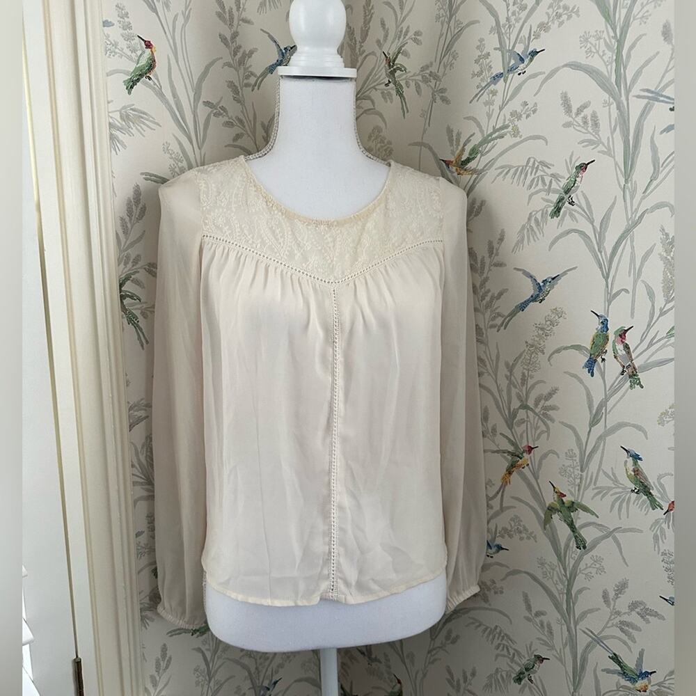 H&M cream color with lace women’s boho blouse size 4 sheer